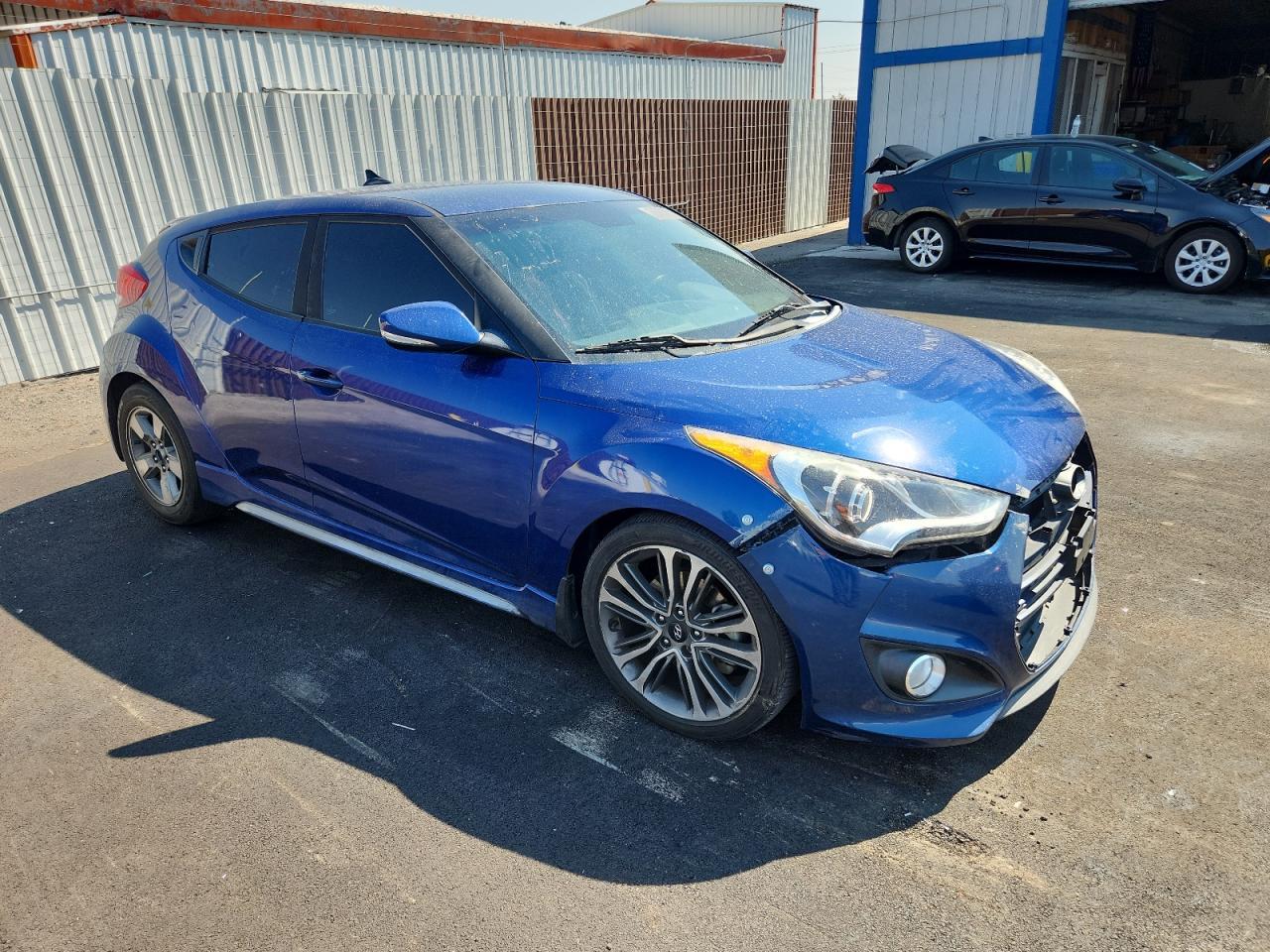 2016 Hyundai Veloster Turbo - Image 4