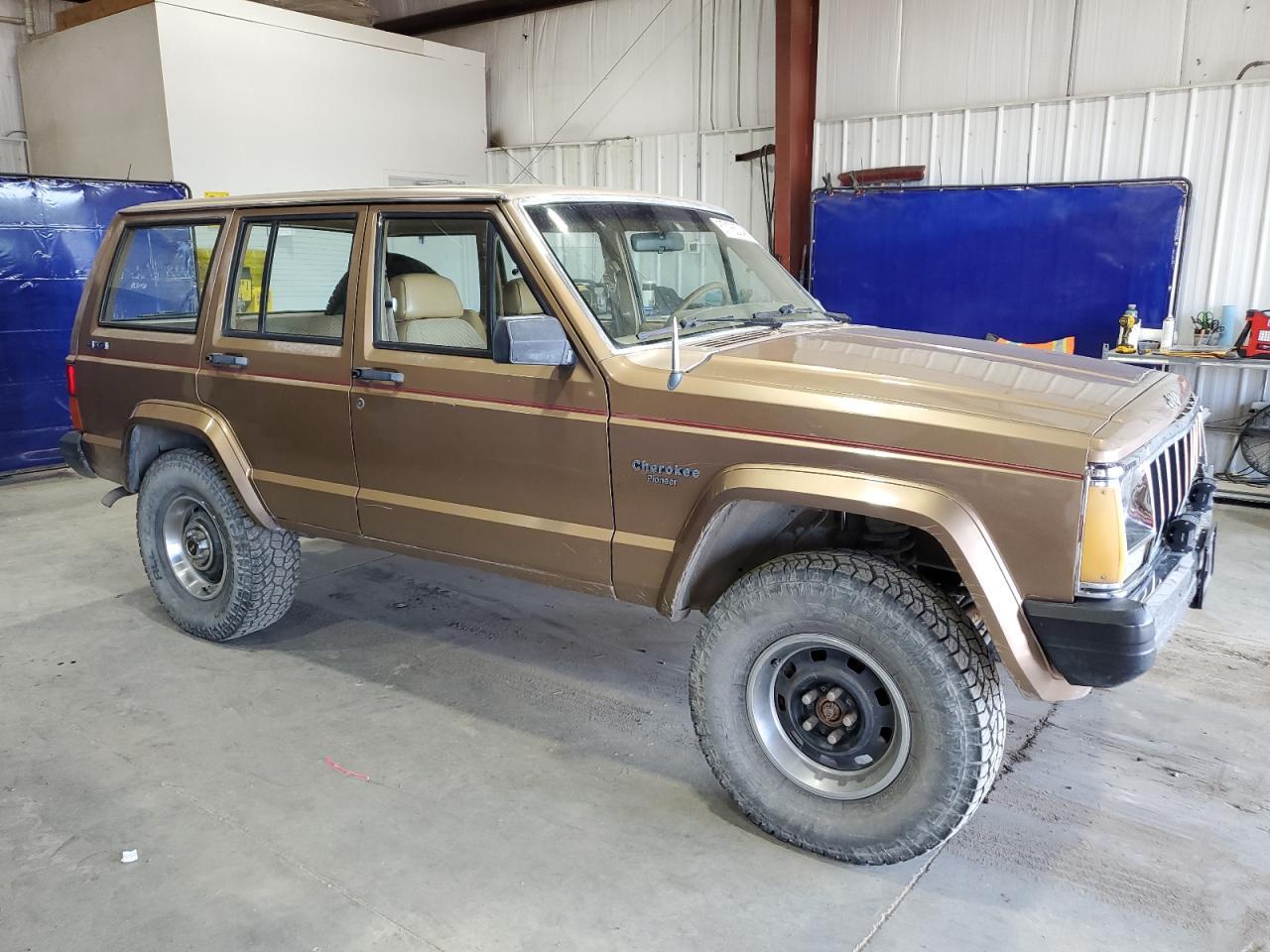 1988 Jeep Cherokee Pioneer - Фото 4