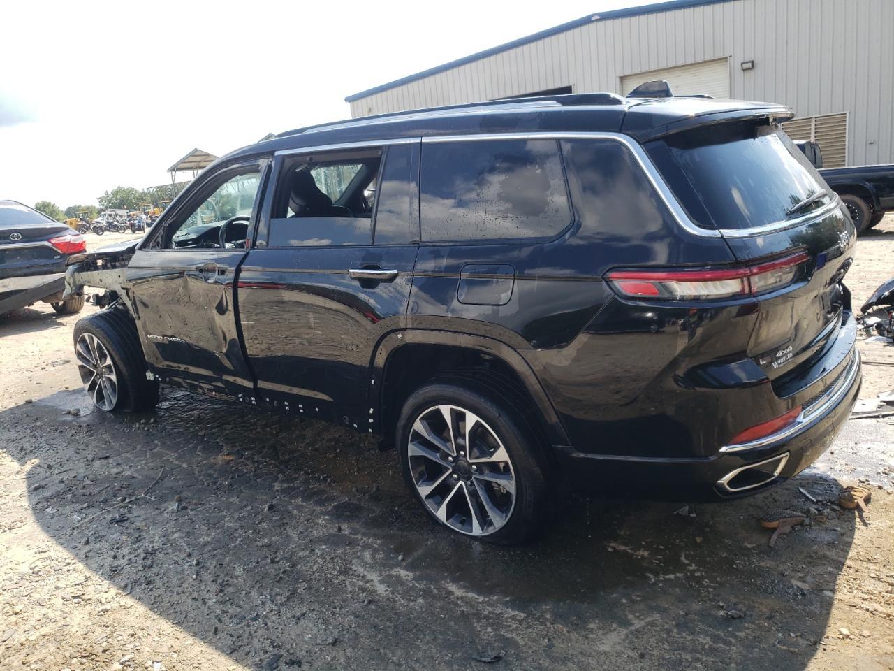 2021 Jeep Grand Cherokee L Overland - Image 2