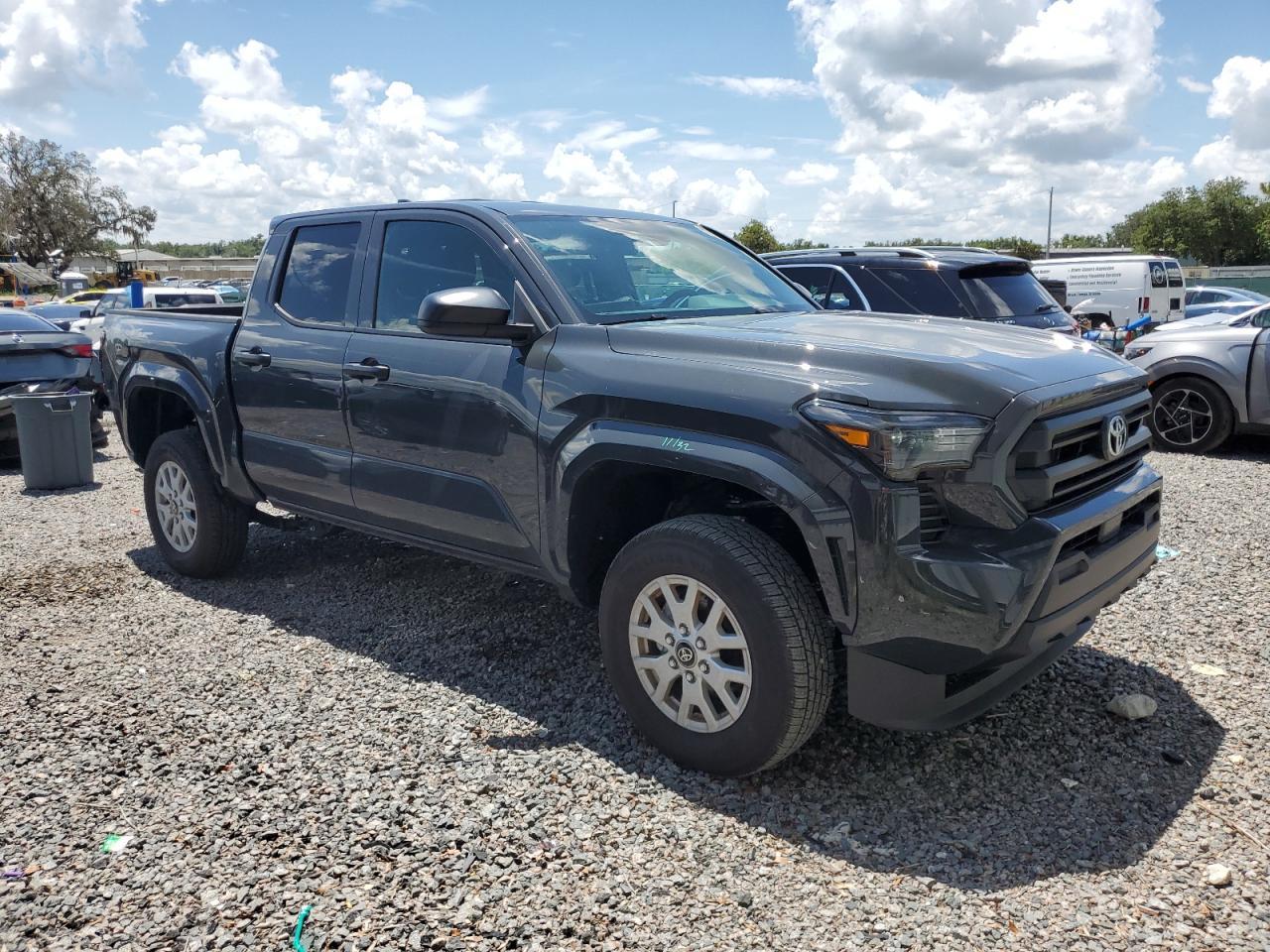 2025 Toyota Tacoma Double Cab - Image 4