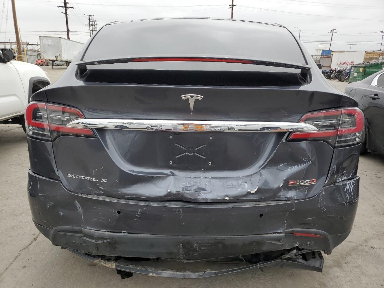 2016 Tesla Model X - Фото 6