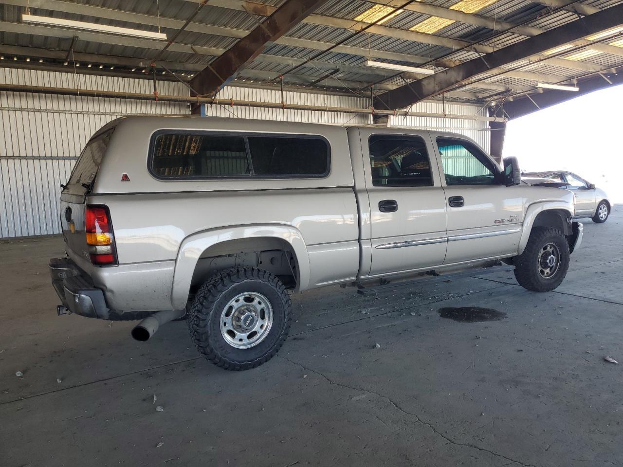 2005 GMC Sierra K2500 Heavy Duty - Фото 3