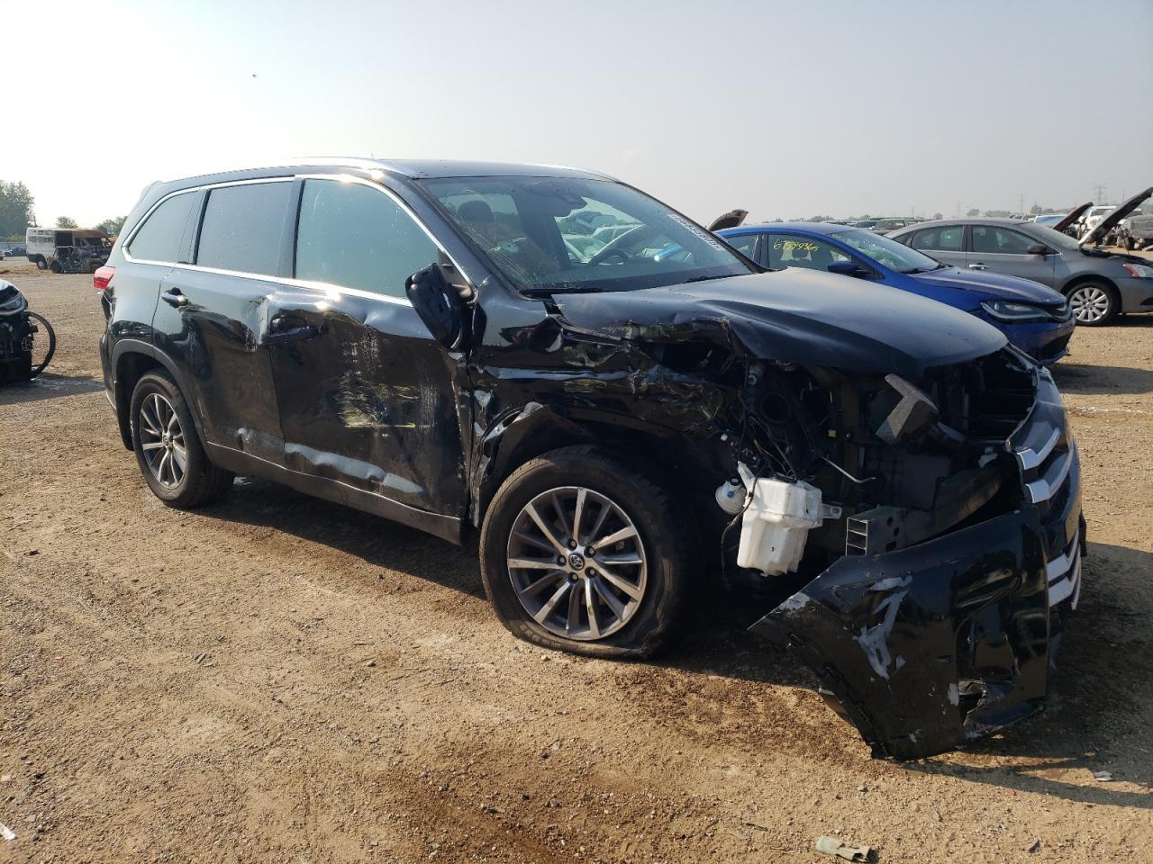2019 Toyota Highlander Se - Фото 4