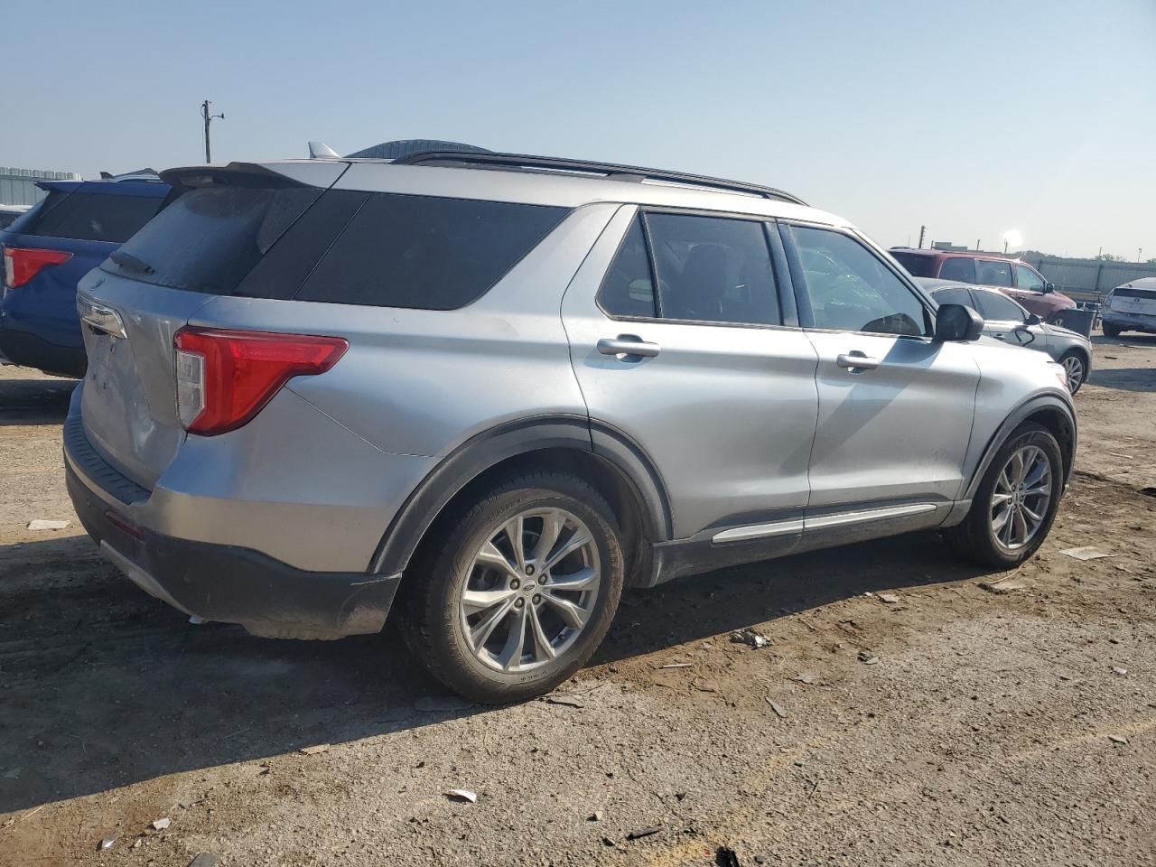 2020 Ford Explorer Xlt - Фото 3