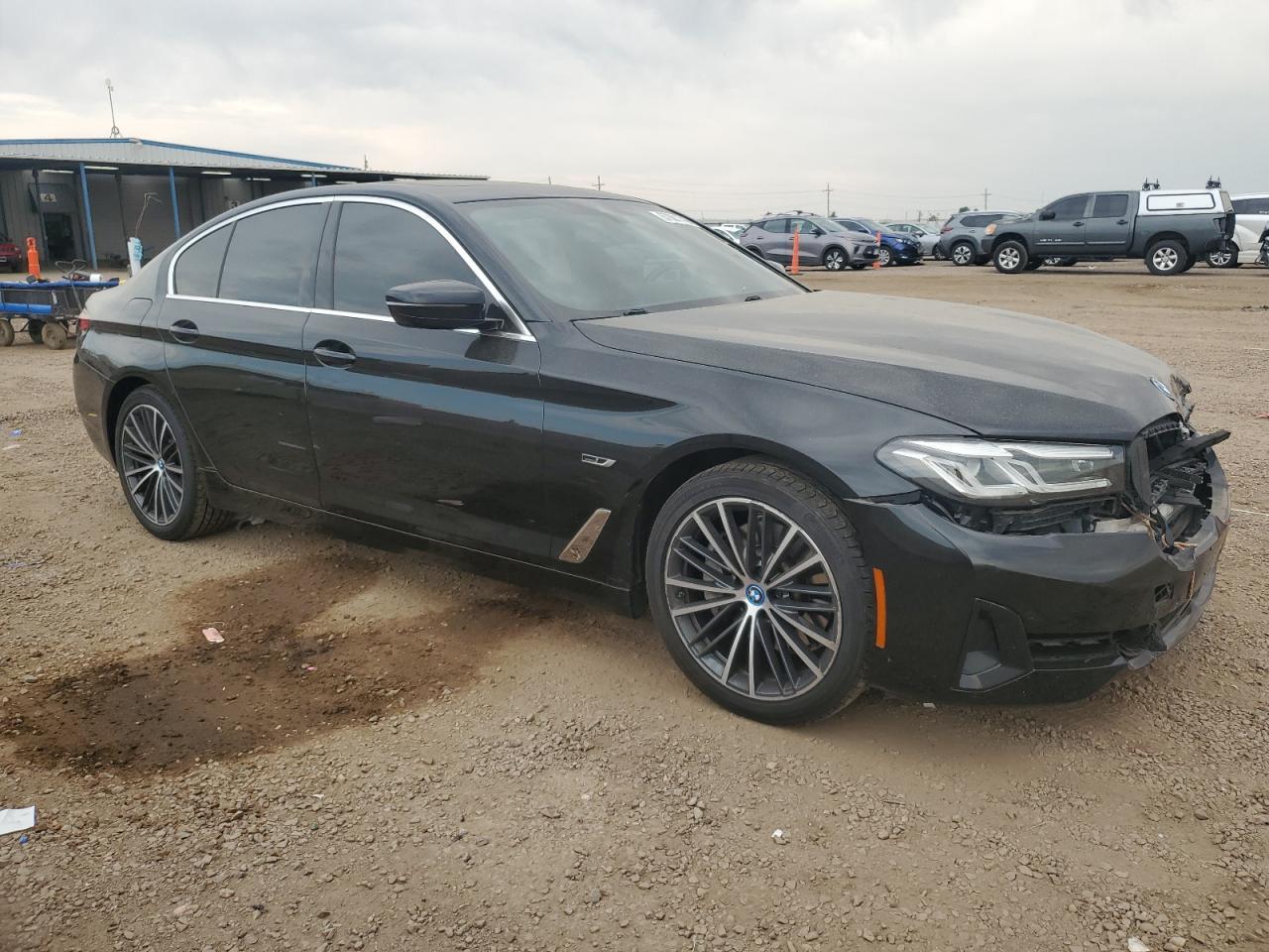 2022 BMW 530E - Фото 4