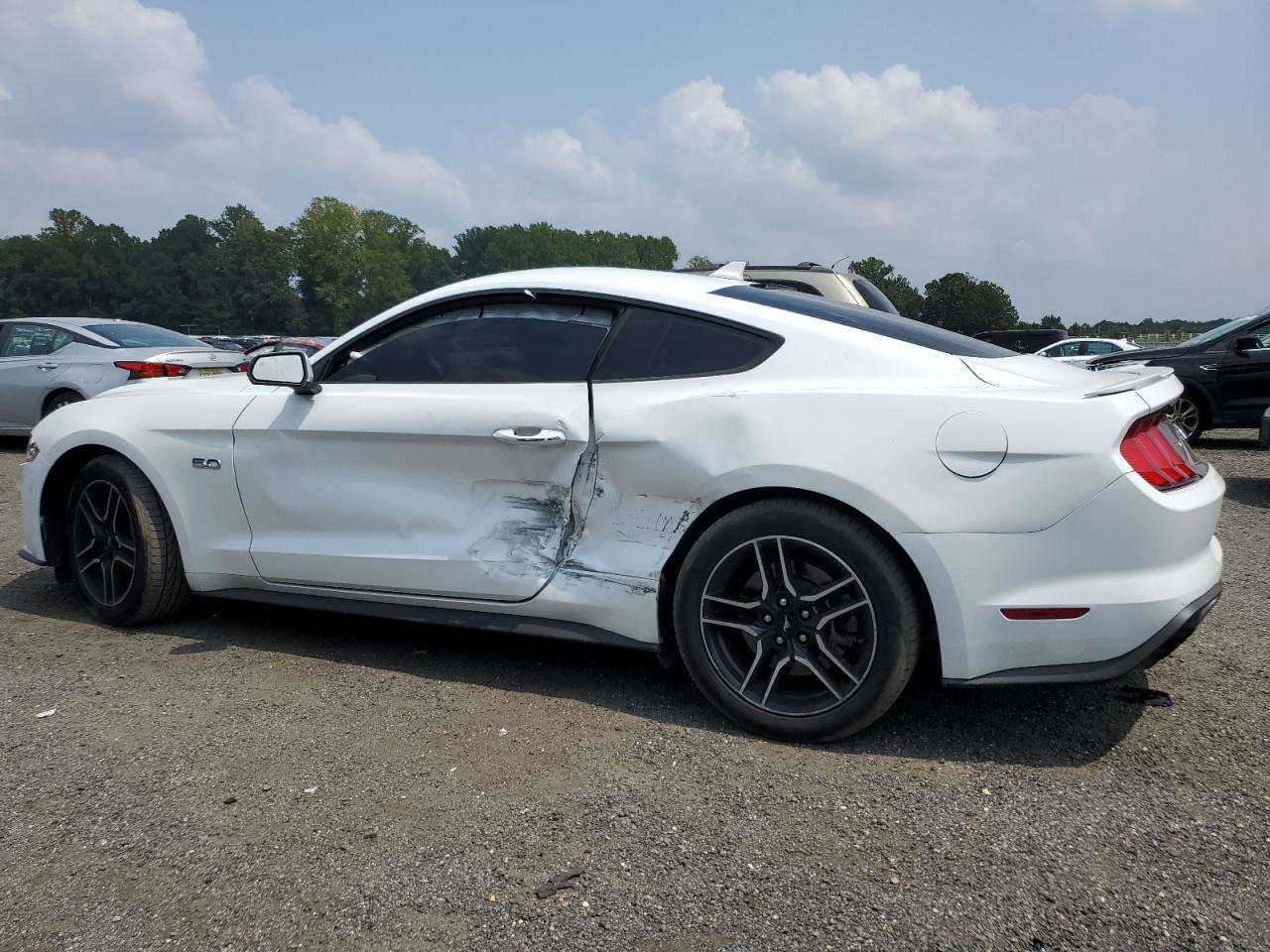 2022 Ford Mustang Gt - Фото 2
