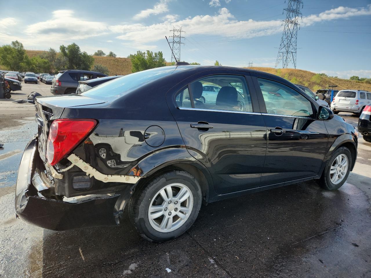 2016 Chevrolet Sonic Lt - Image 3