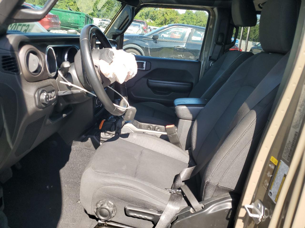 2020 Jeep Gladiator Sport - Image 7
