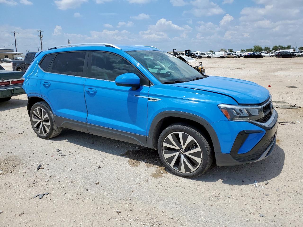 2022 Volkswagen Taos Se - Image 4