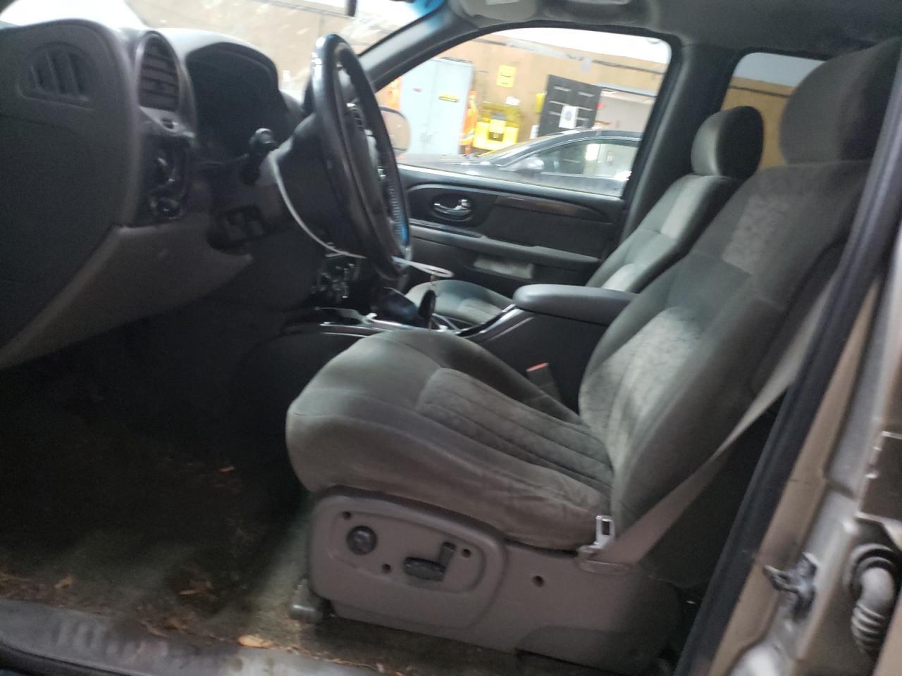 2002 GMC Envoy - Image 7