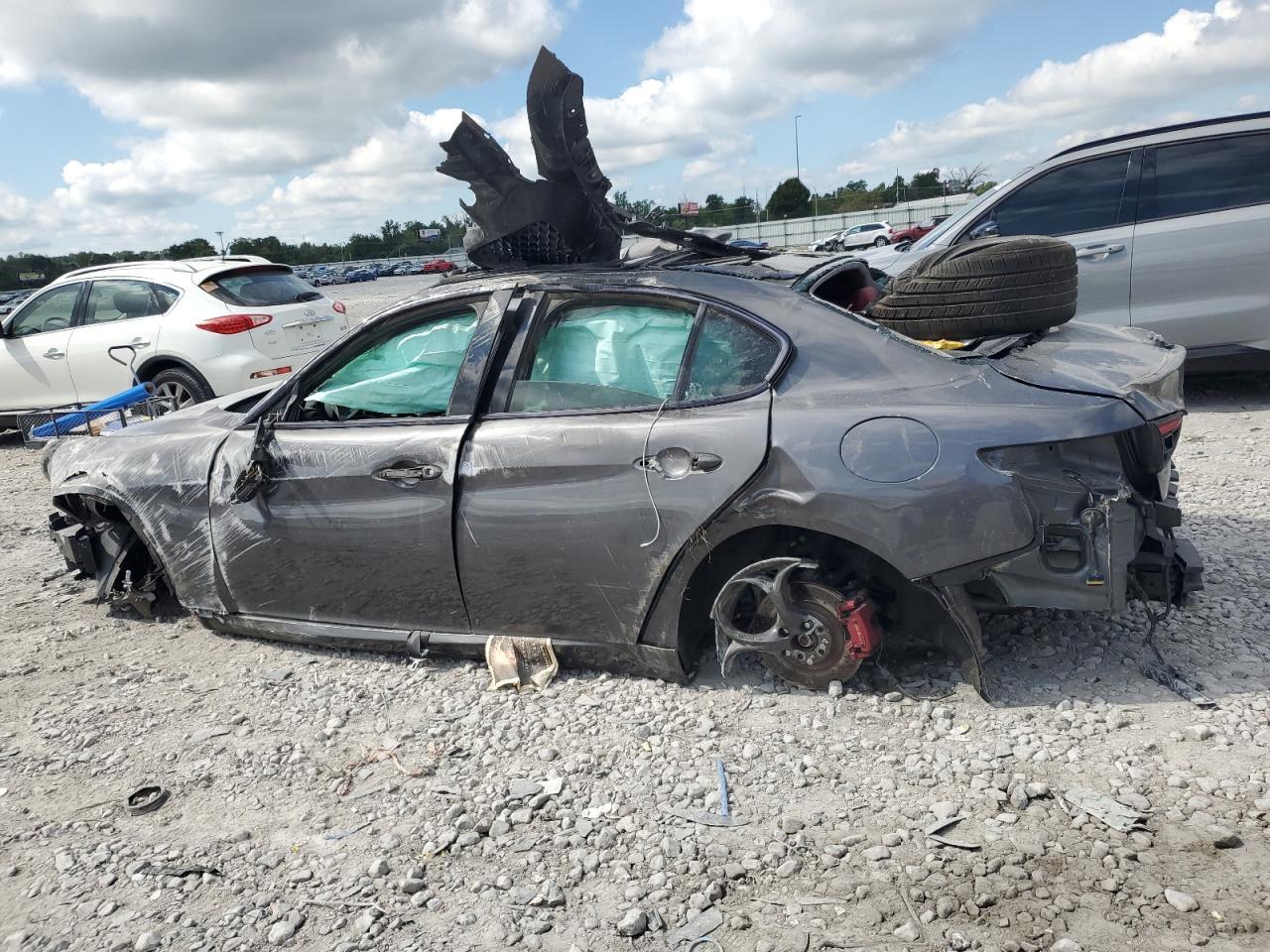 2018 Alfa Romeo Giulia Ti Q4 - Фото 2