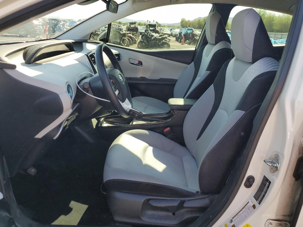 2018 Toyota Prius - Image 7