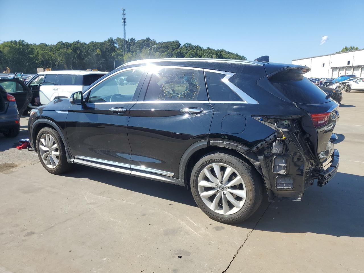 2019 Infiniti Qx50 Essential - Image 2