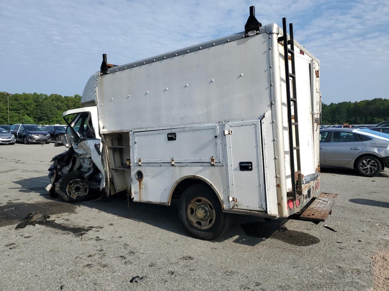 2003 Chevrolet Express G3500 - Image 2