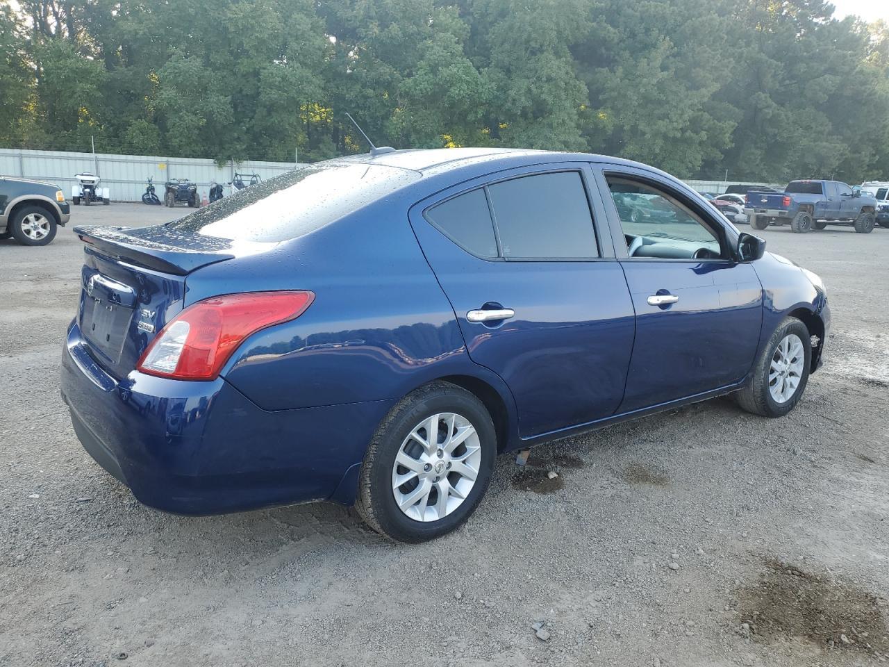 2019 Nissan Versa S - Image 3