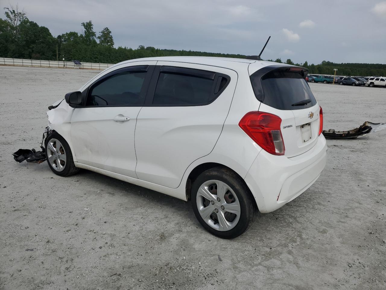 2021 Chevrolet Spark Ls - Фото 2