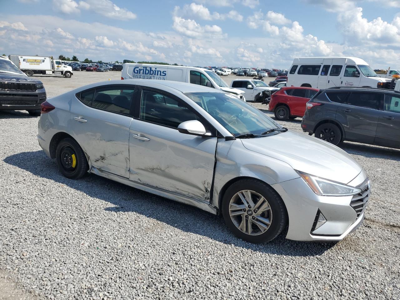 2019 Hyundai Elantra Sel - Фото 4