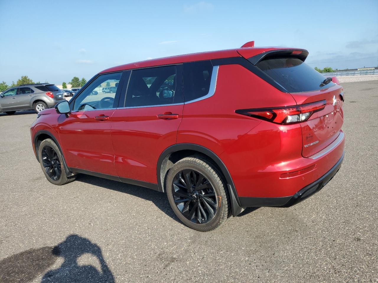 2023 Mitsubishi Outlander Se - Image 2