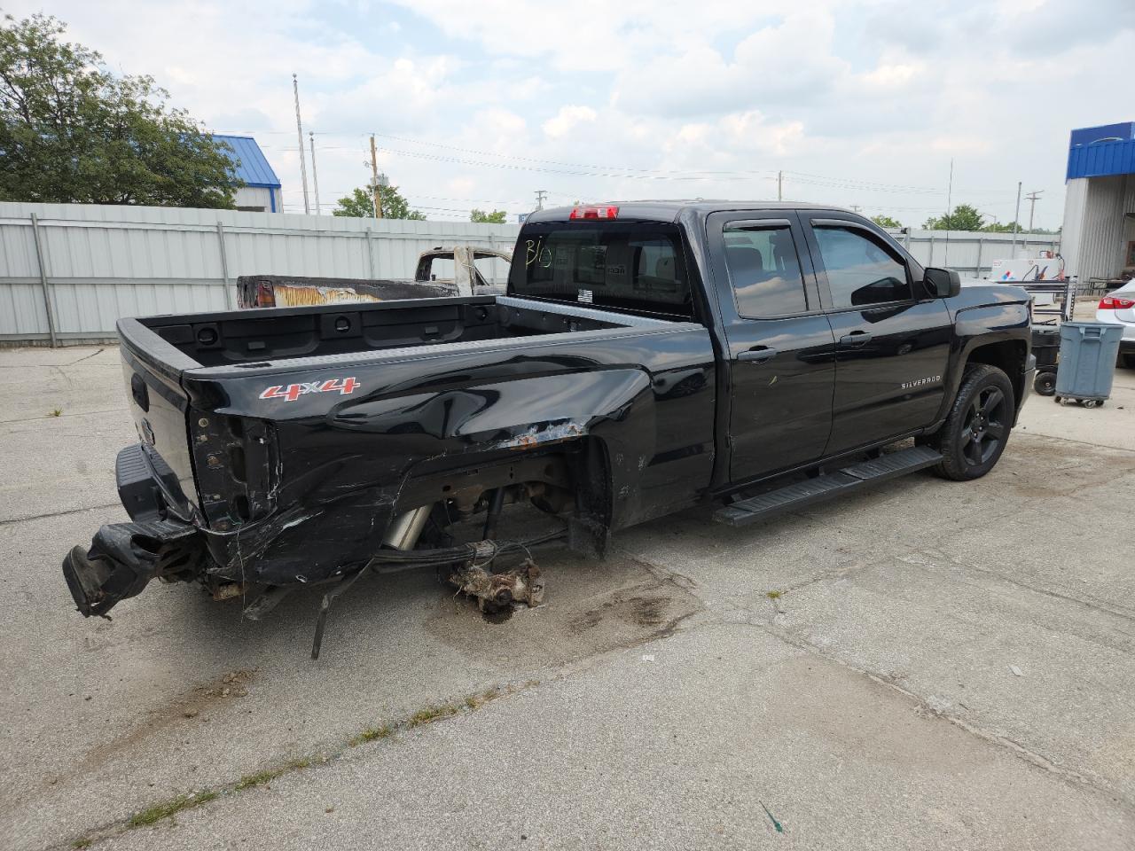 2015 Chevrolet Silverado K1500 - Фото 3