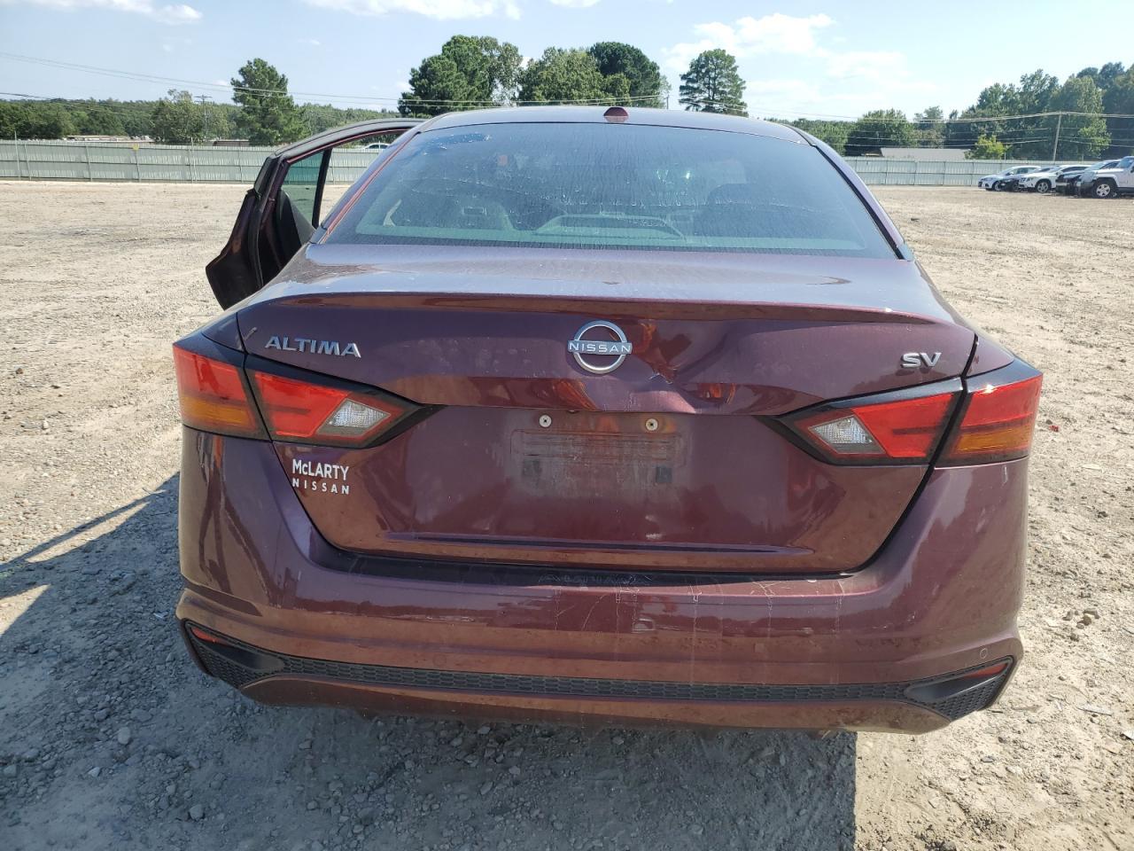 2024 Nissan Altima Sv - Image 6