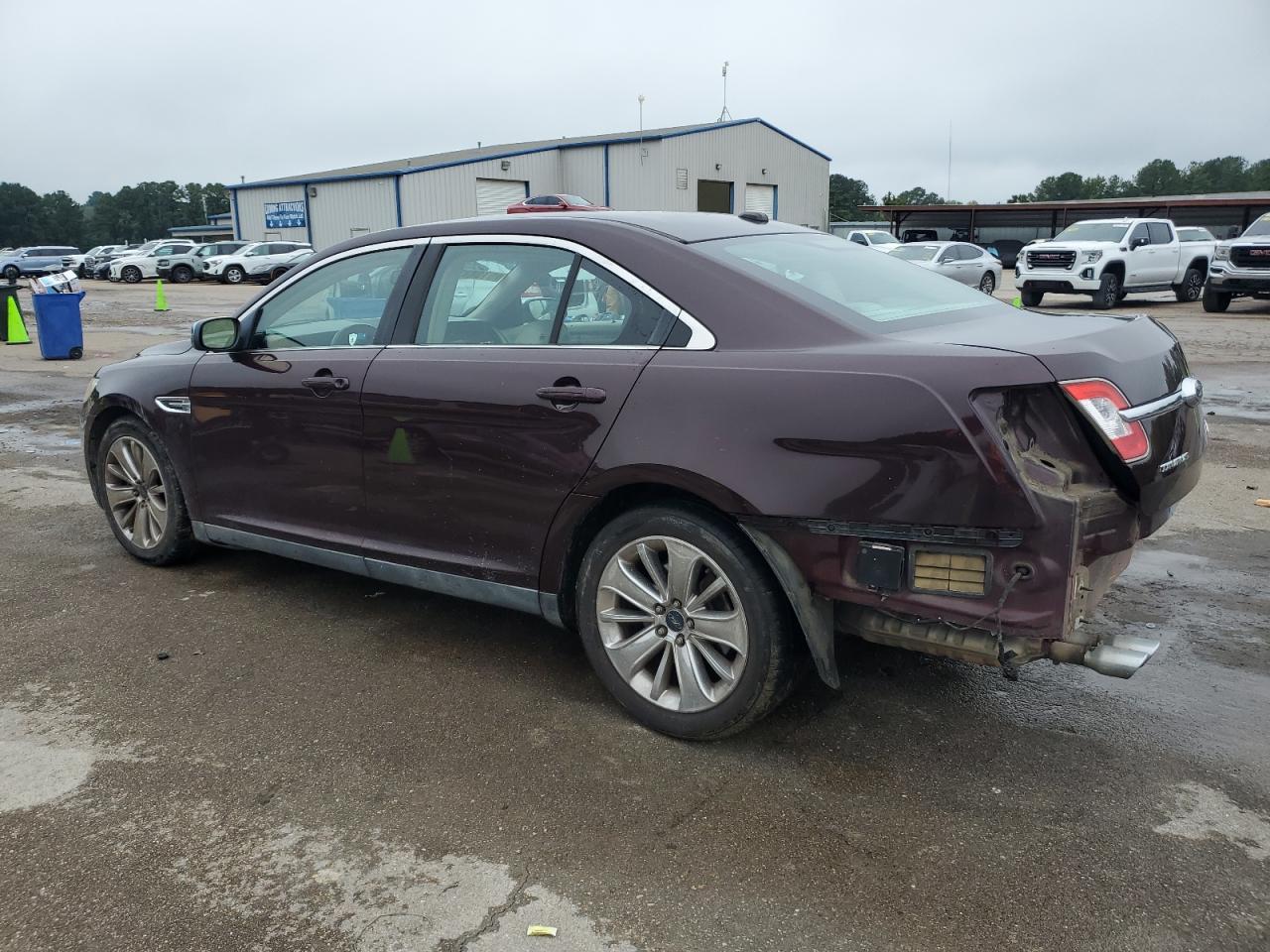 2011 Ford Taurus Limited - Фото 2