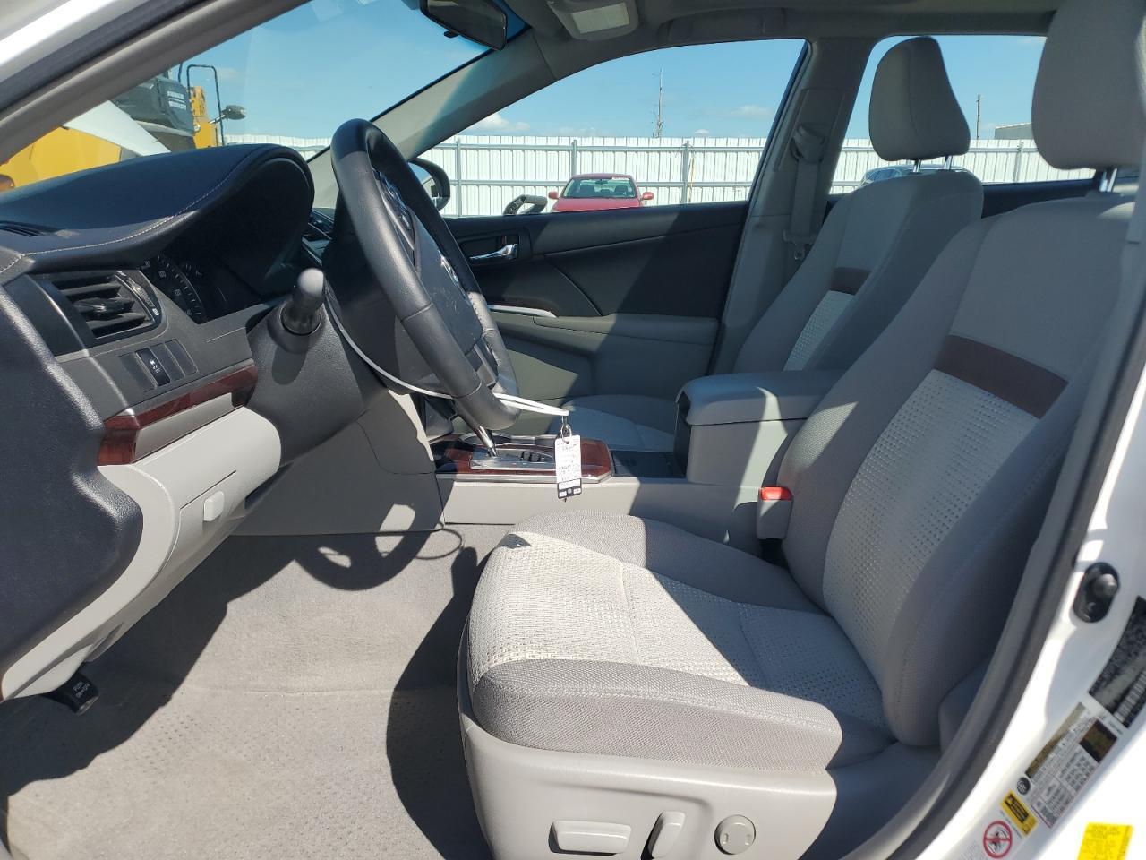 2014 Toyota Camry L - Image 7