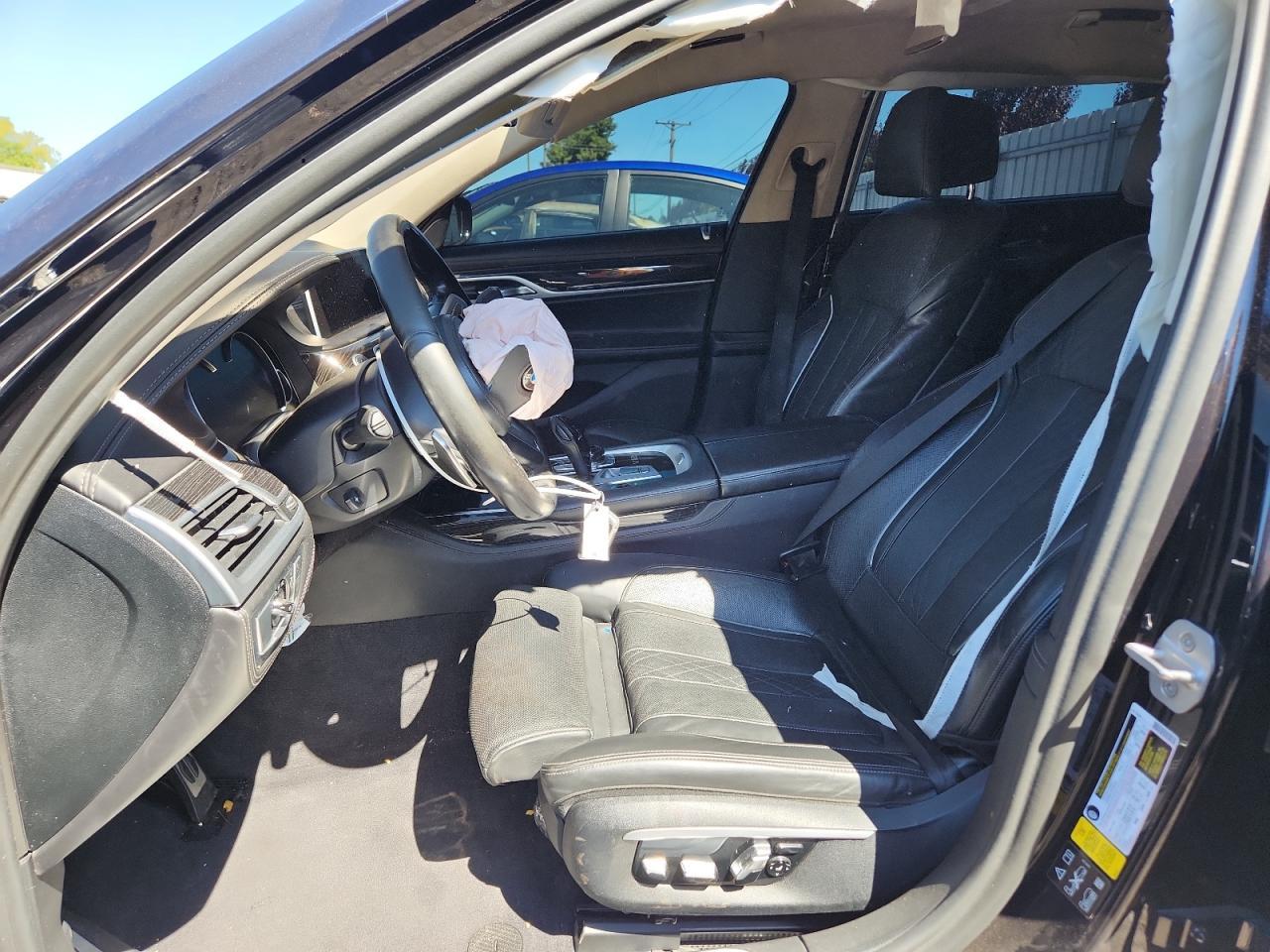 2017 BMW M760 Xi - Image 7