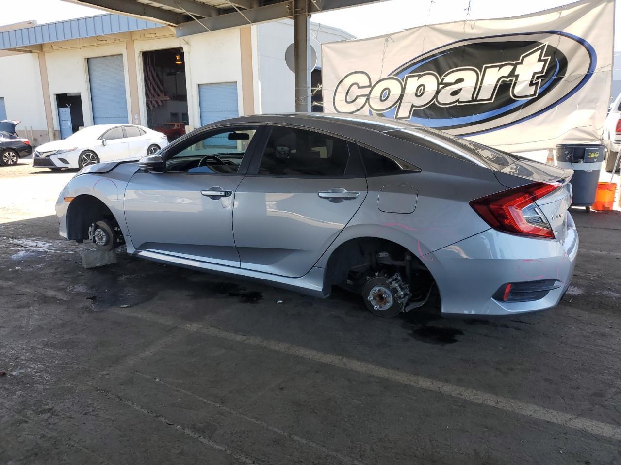 2019 Honda Civic Sport - Фото 2