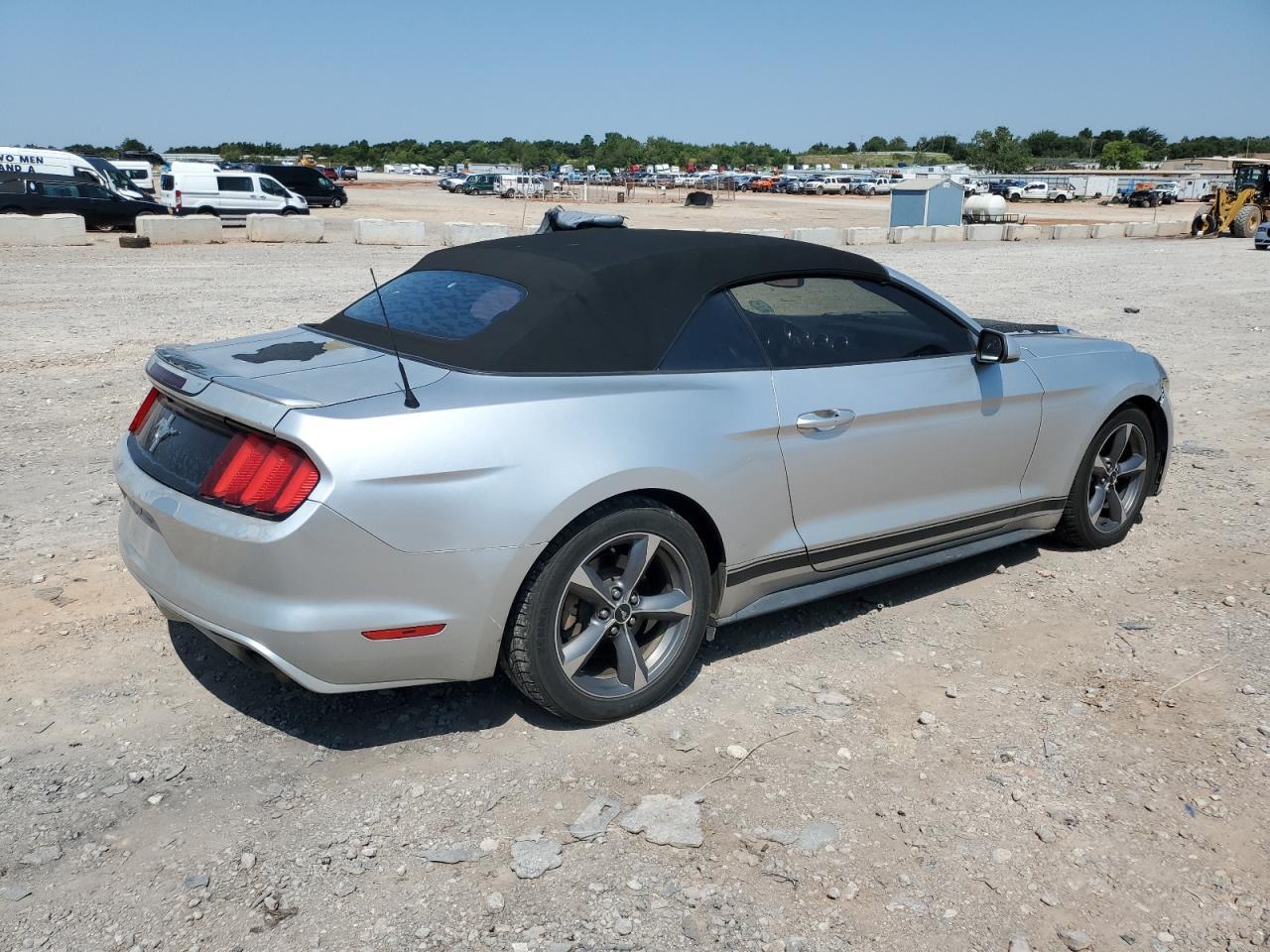 2015 Ford Mustang - Image 3