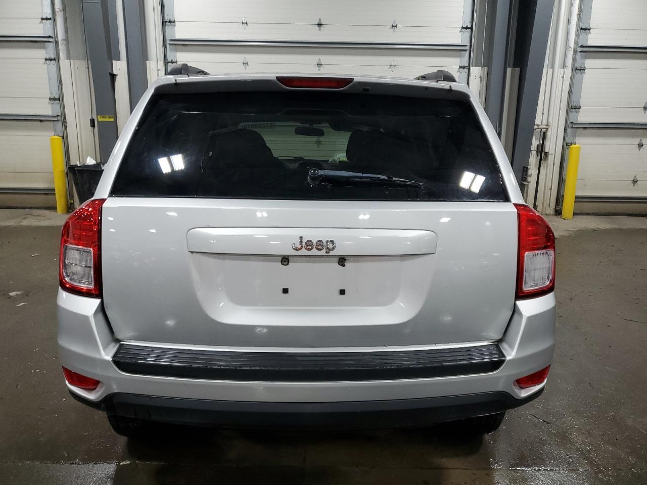 2011 Jeep Compass Sport - Фото 6
