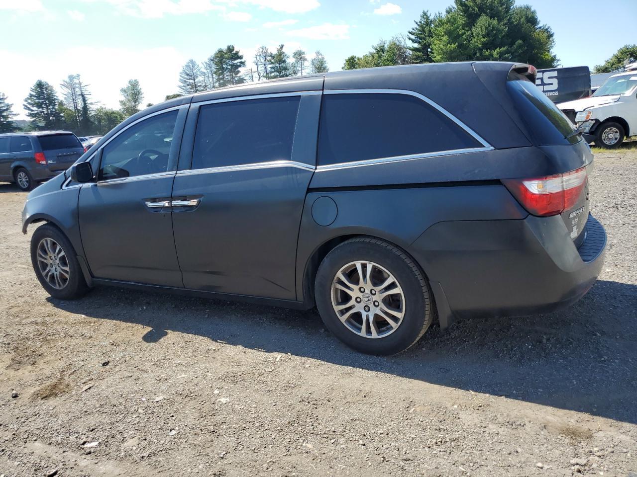 2013 Honda Odyssey Ex - Image 2