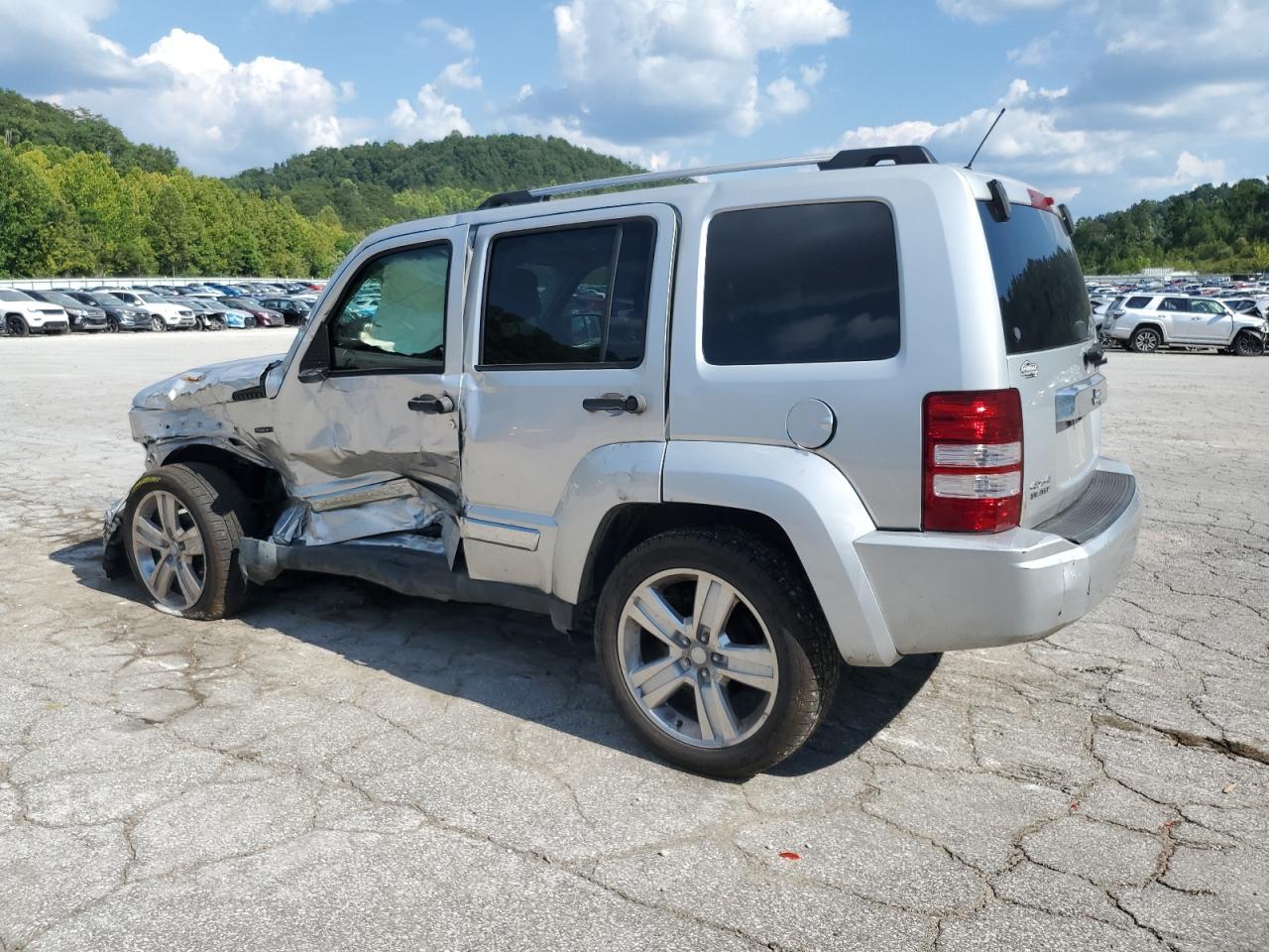 2012 Jeep Liberty Jet - Фото 2