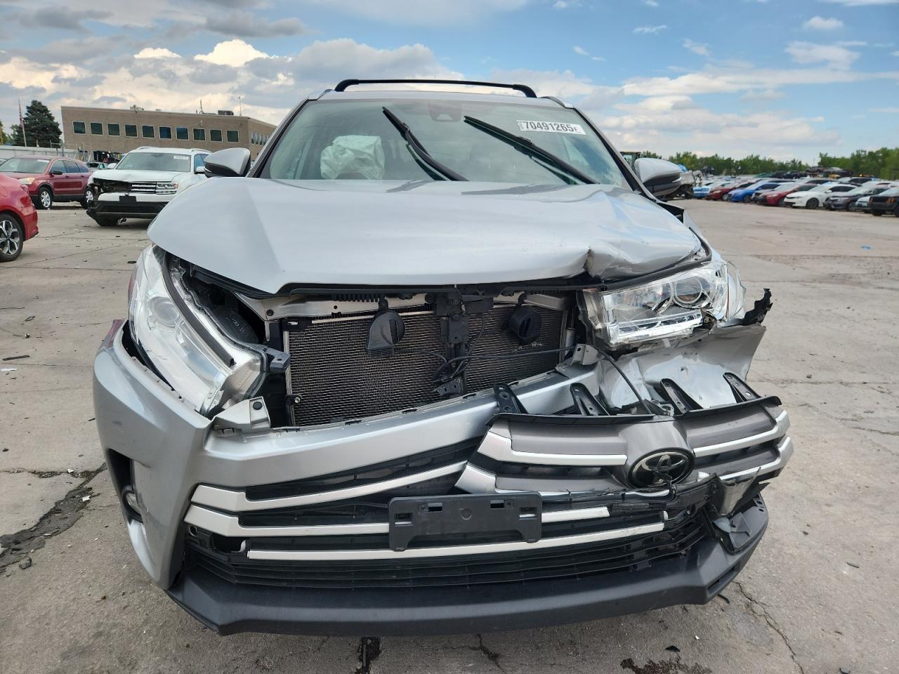 2018 Toyota Highlander Se - Фото 5