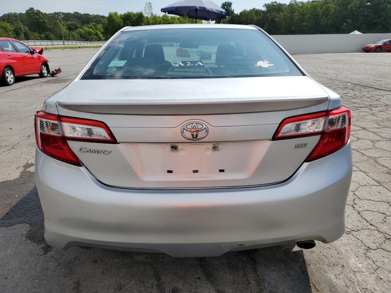 2014 Toyota Camry L - Фото 6