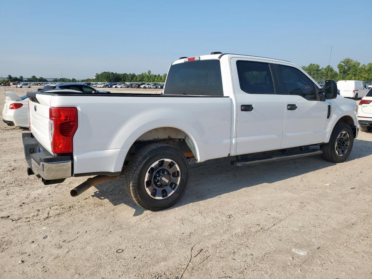 2021 Ford F250 Super Duty - Фото 3