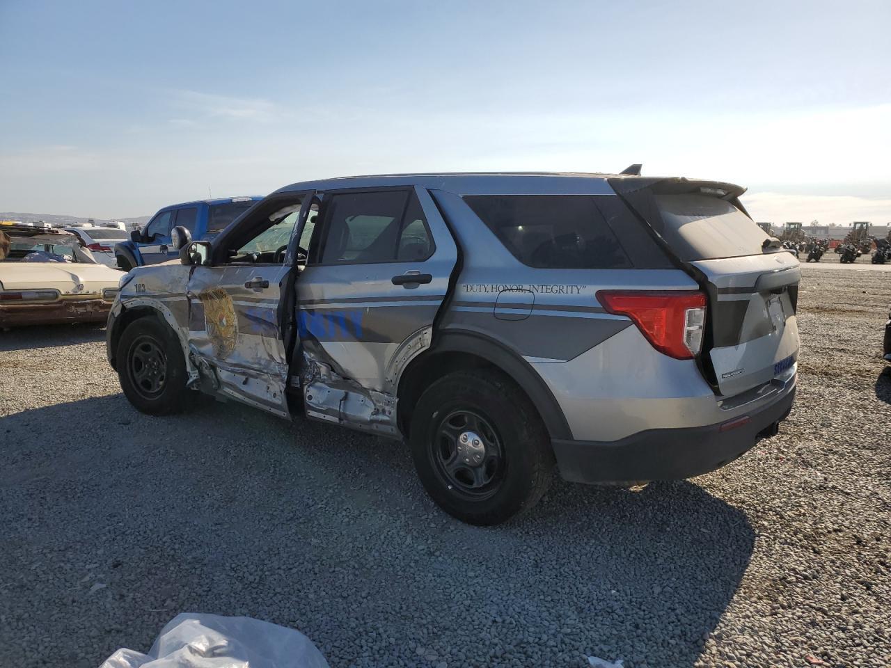 2023 Ford Explorer Police Interceptor - Фото 2