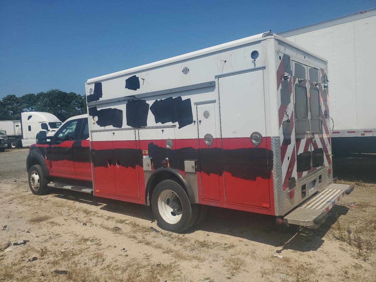 2017 Ford F550 Super Duty - Фото 2