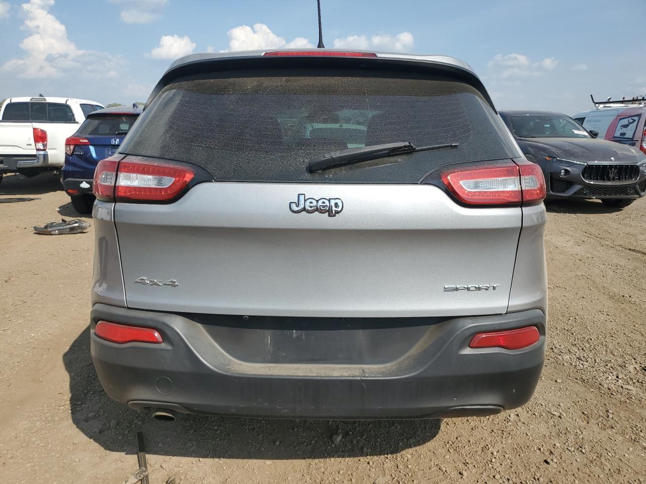 2015 Jeep Cherokee Sport - Фото 6