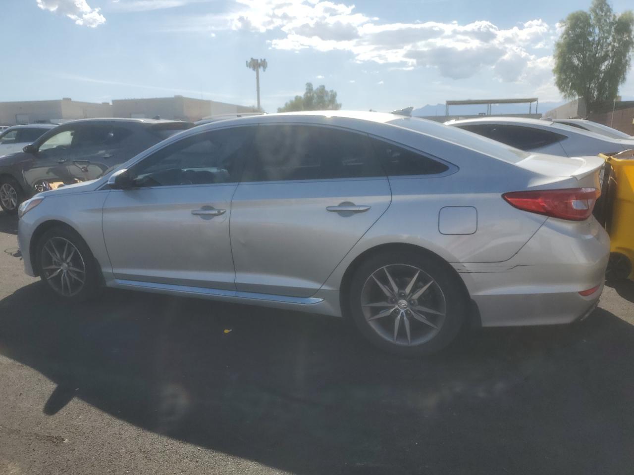 2017 Hyundai Sonata Sport - Фото 2