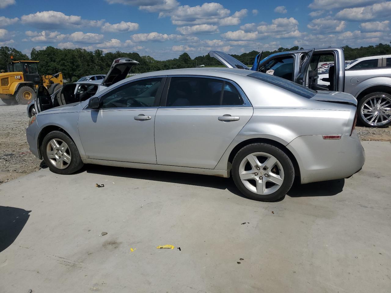 2009 Chevrolet Malibu Ls - Image 2