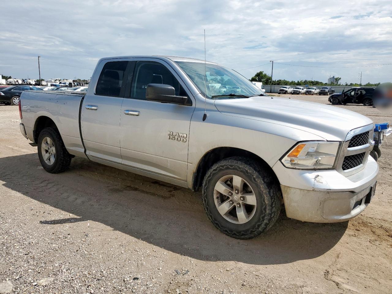 2017 Ram 1500 Slt - Image 4