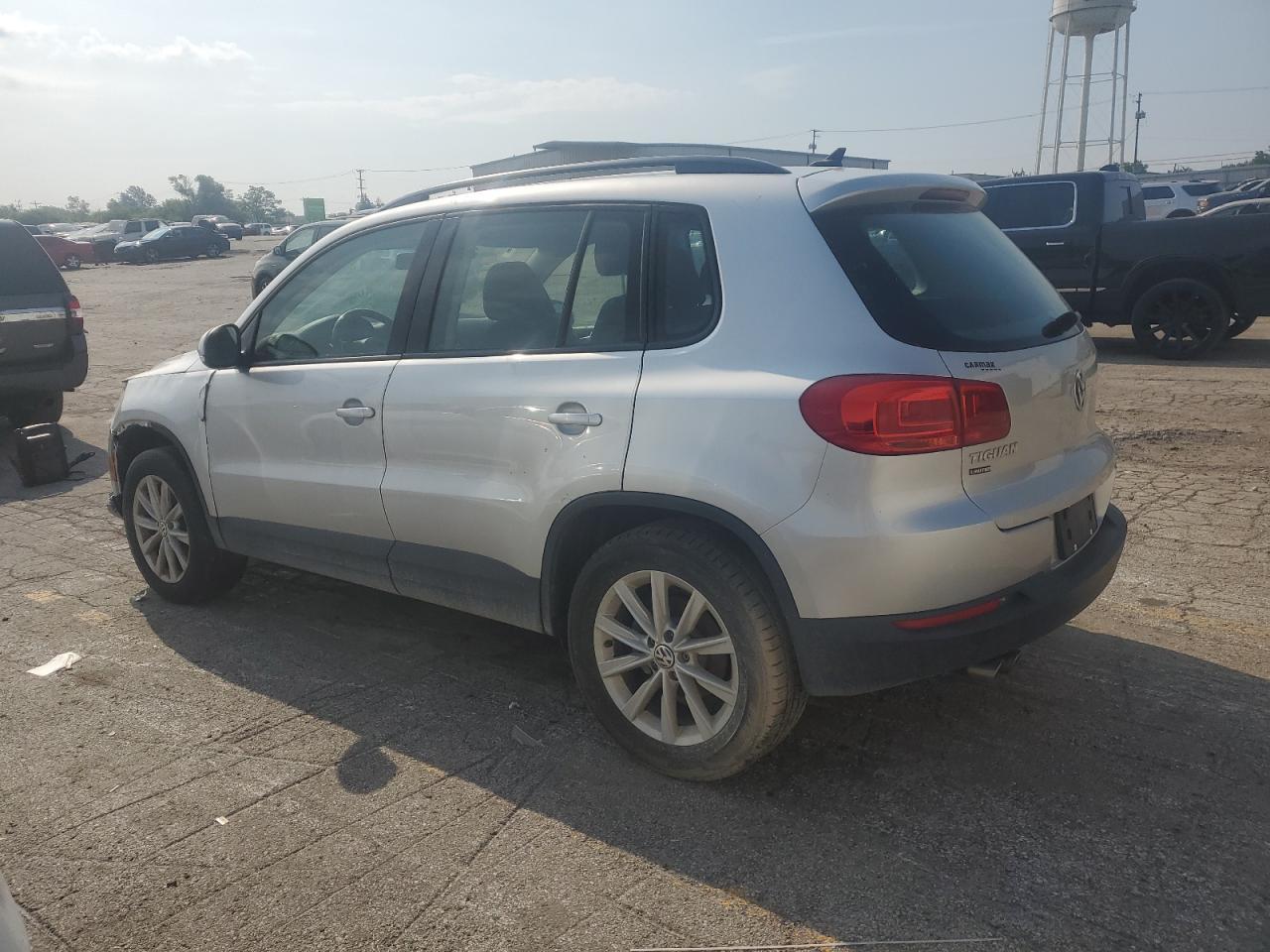 2017 Volkswagen Tiguan S - Image 2