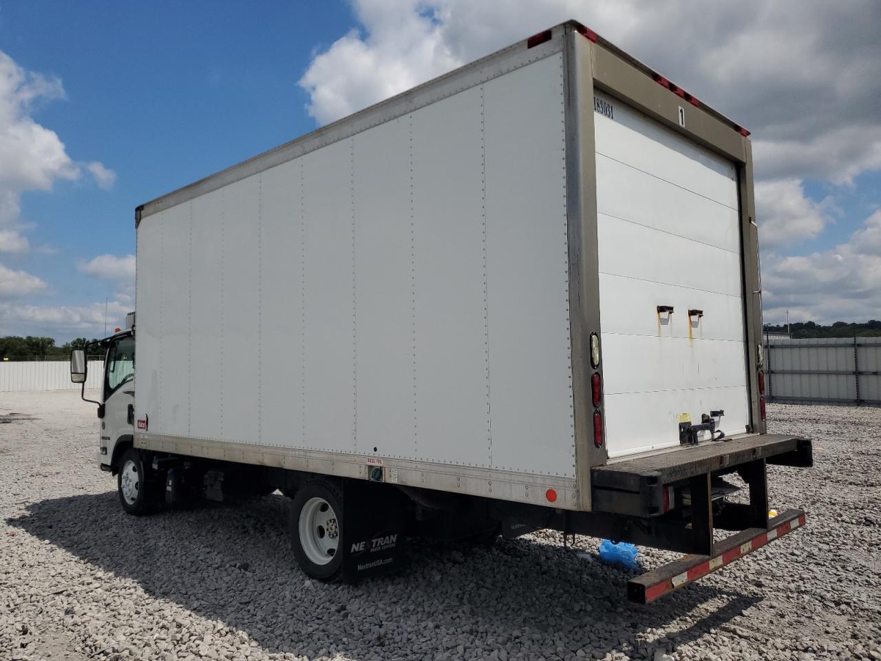 2018 Isuzu Npr Xd - Trucks Semi Truck - Image 3