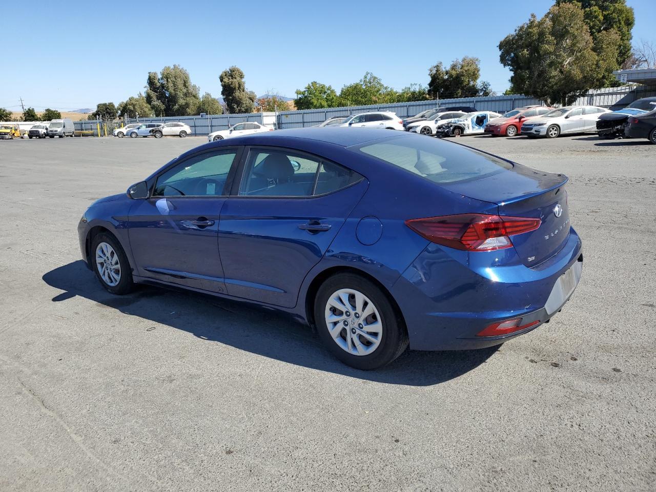 2019 Hyundai Elantra Se - Фото 2