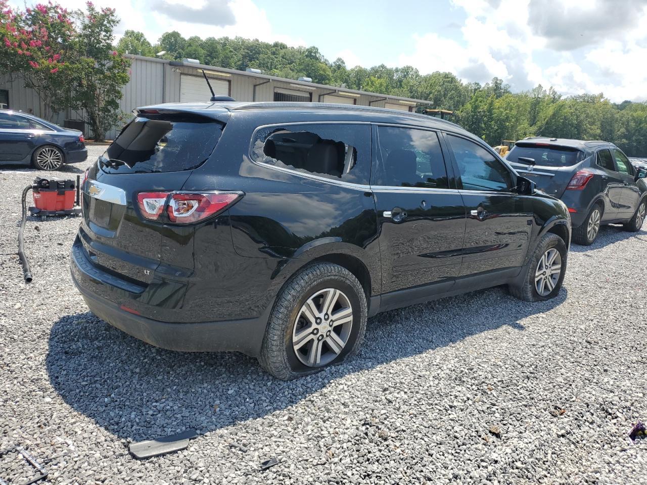 2017 Chevrolet Traverse Lt - Image 3