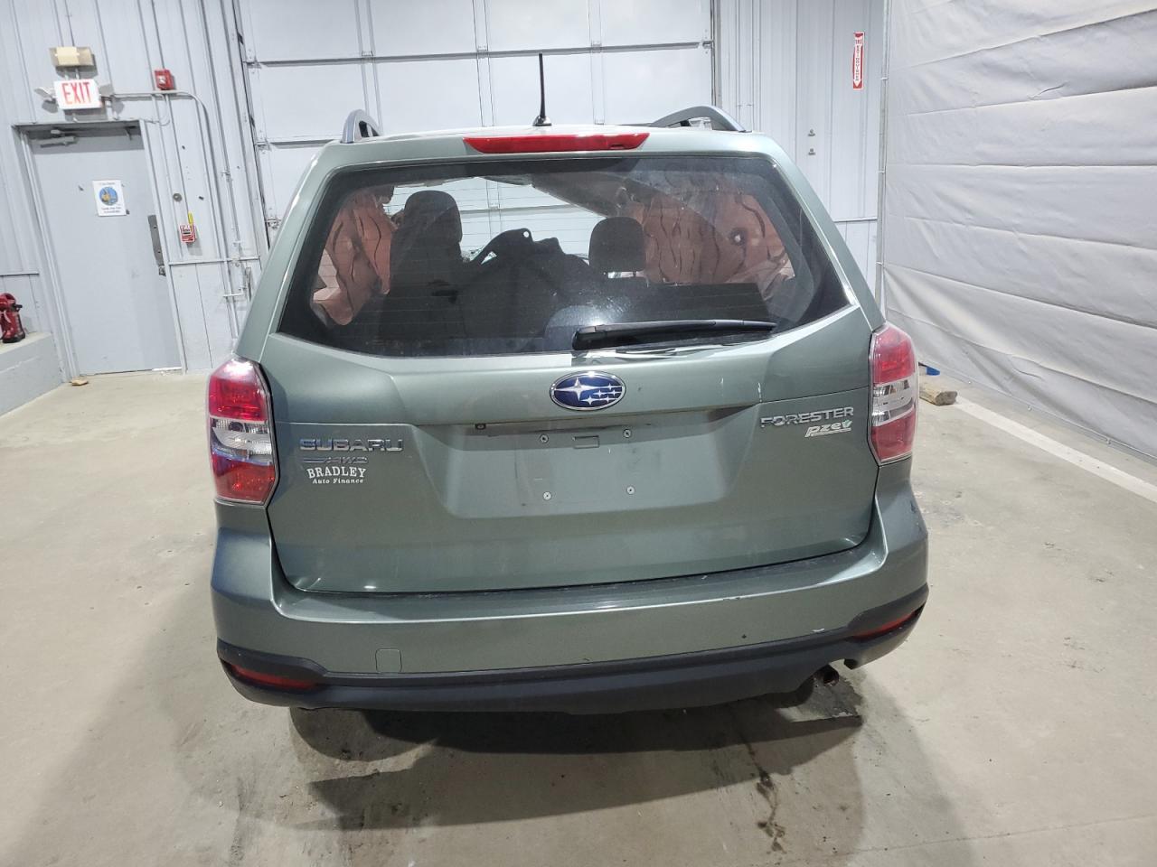 2015 Subaru Forester 2.5I - Image 6