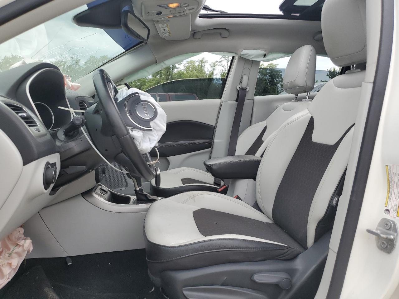 2019 Jeep Compass Latitude - Image 7