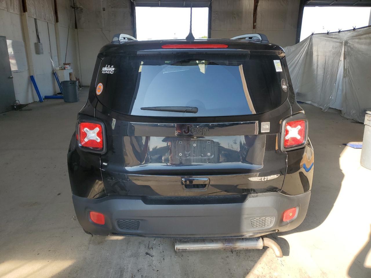 2018 Jeep Renegade Latitude - Image 6