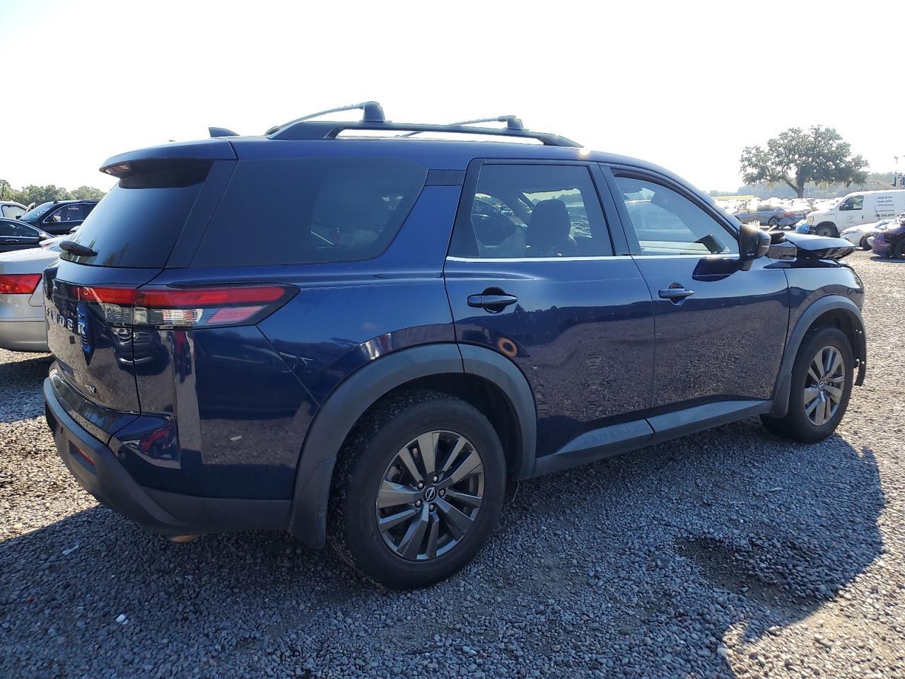 2022 Nissan Pathfinder Sv Sv - Image 3