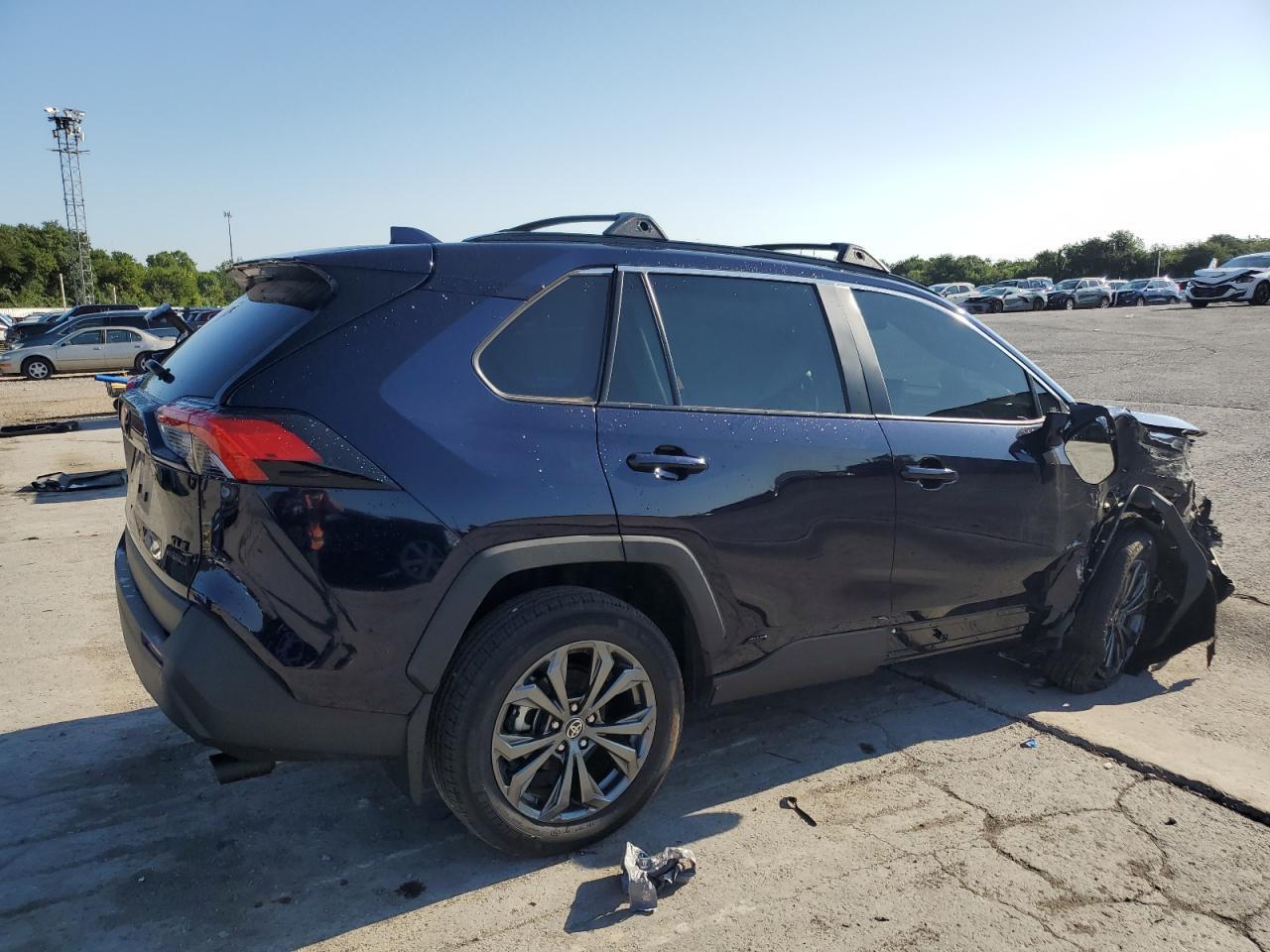 2024 Toyota Rav4 Xle Premium - Фото 3